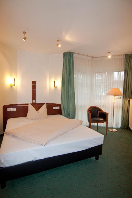 Parkhotel Unter Den Linden Χάλμπερσταντ Δωμάτιο φωτογραφία