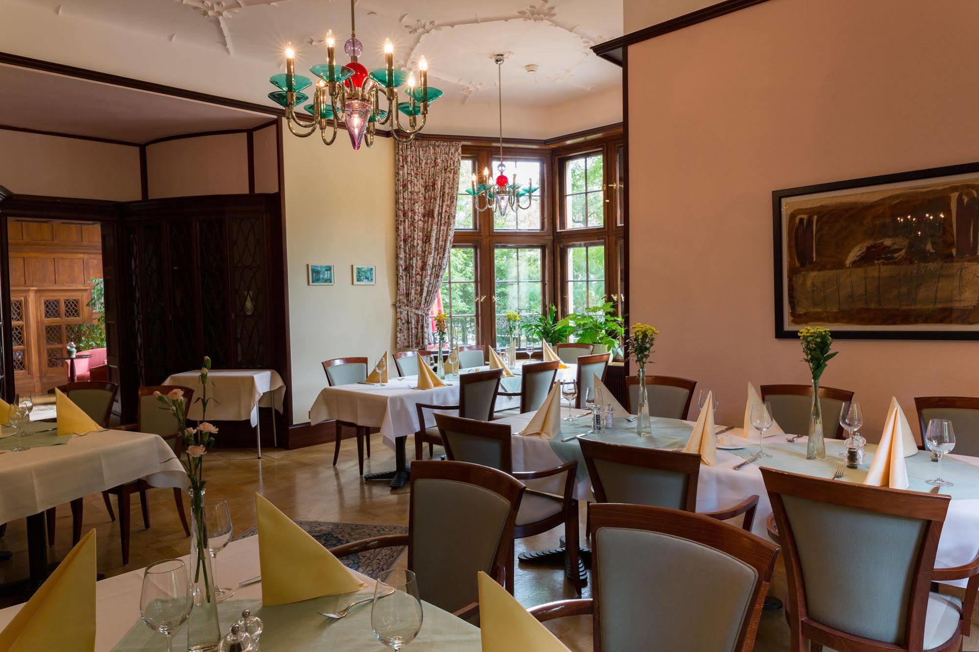 Parkhotel Unter Den Linden Χάλμπερσταντ Εξωτερικό φωτογραφία